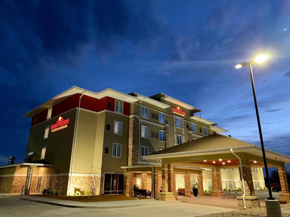 1 Queen Bed, Mobility/Hearing Access Studio Suite, Tub w/ Grab Bars, Non-Smoking interior